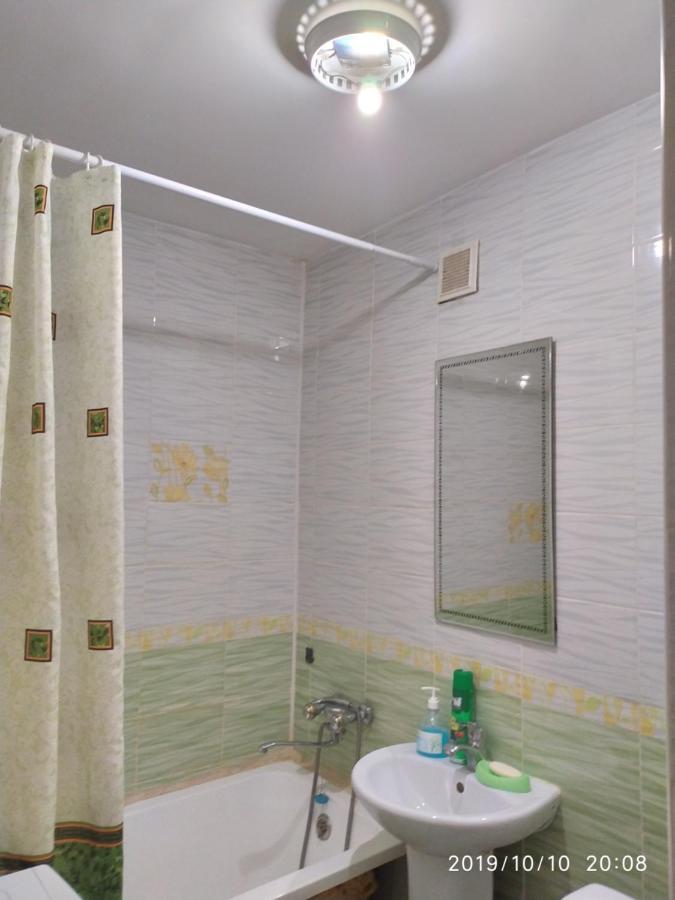 Квартира На Айманова Тимирязева Almaty Esterno foto